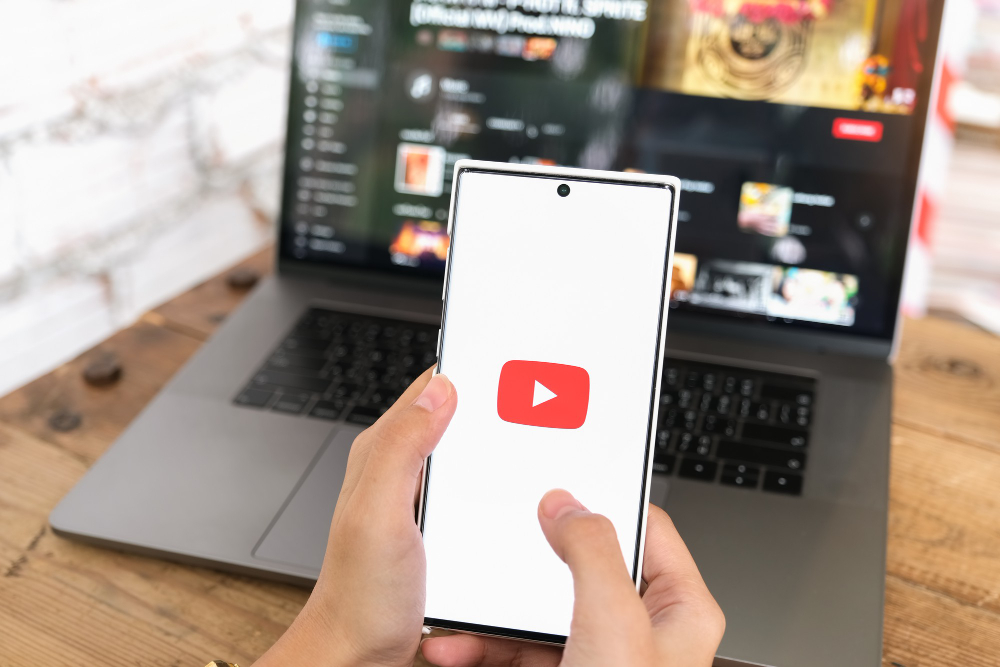 YouTube bez reklam a s přehráváním na pozadí: prémiový účet přesto nemusí být šťastná volba