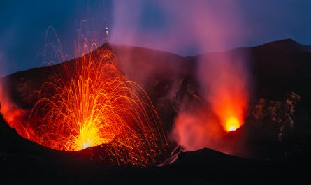 Největší sopečná erupce 21. století vypukla v jižním Pacifiku. Vědci odhadují dopady na globální klima
