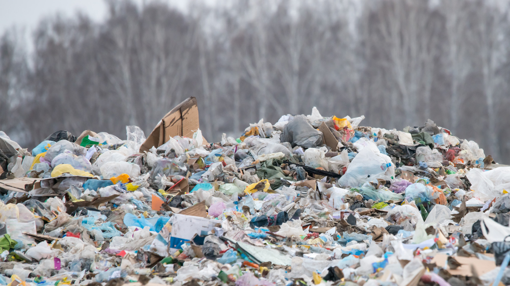 Převratné využití odpadu má ambice během několika let vyřešit globální problém s plasty